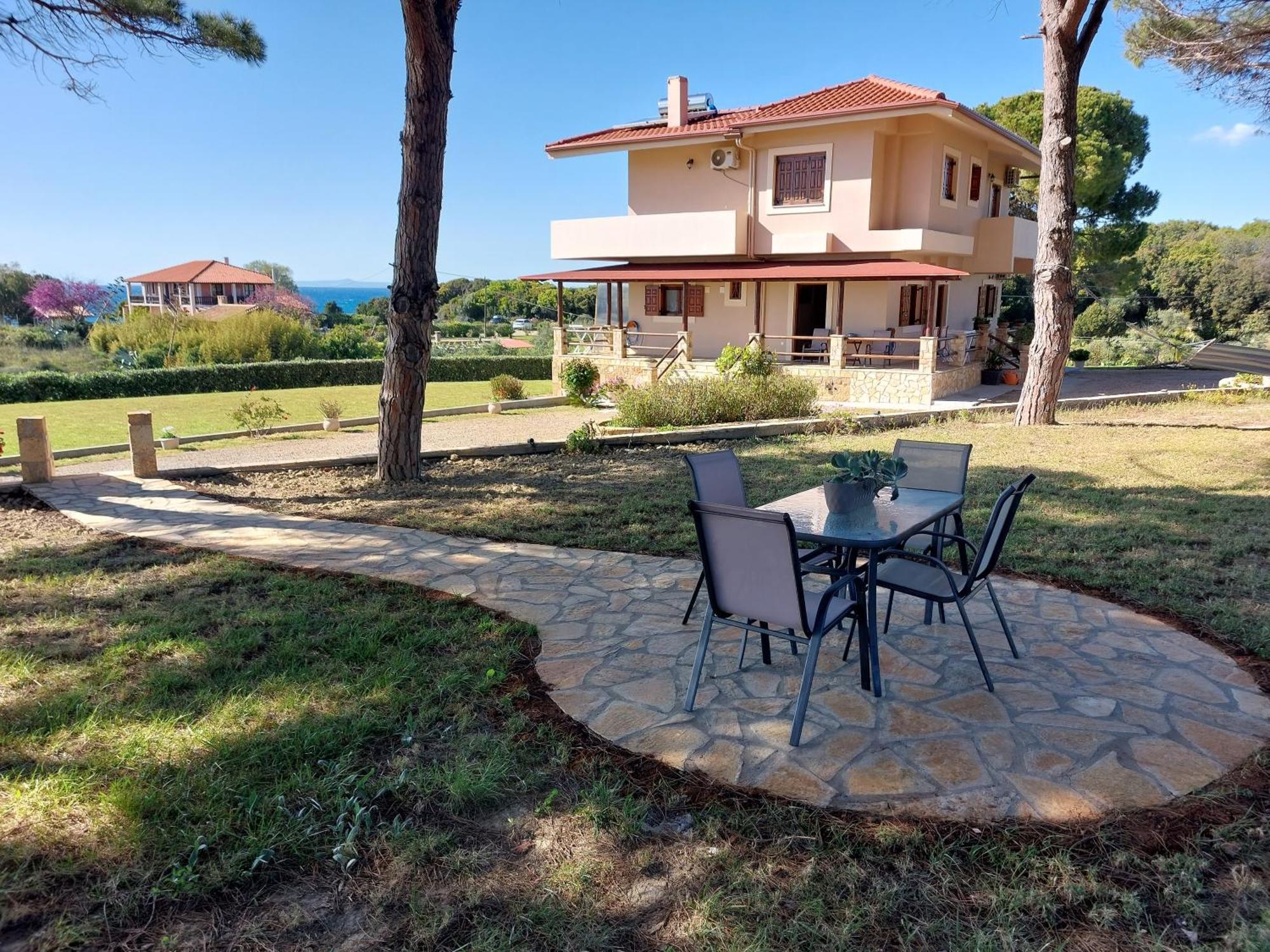 Armiriki Apartment